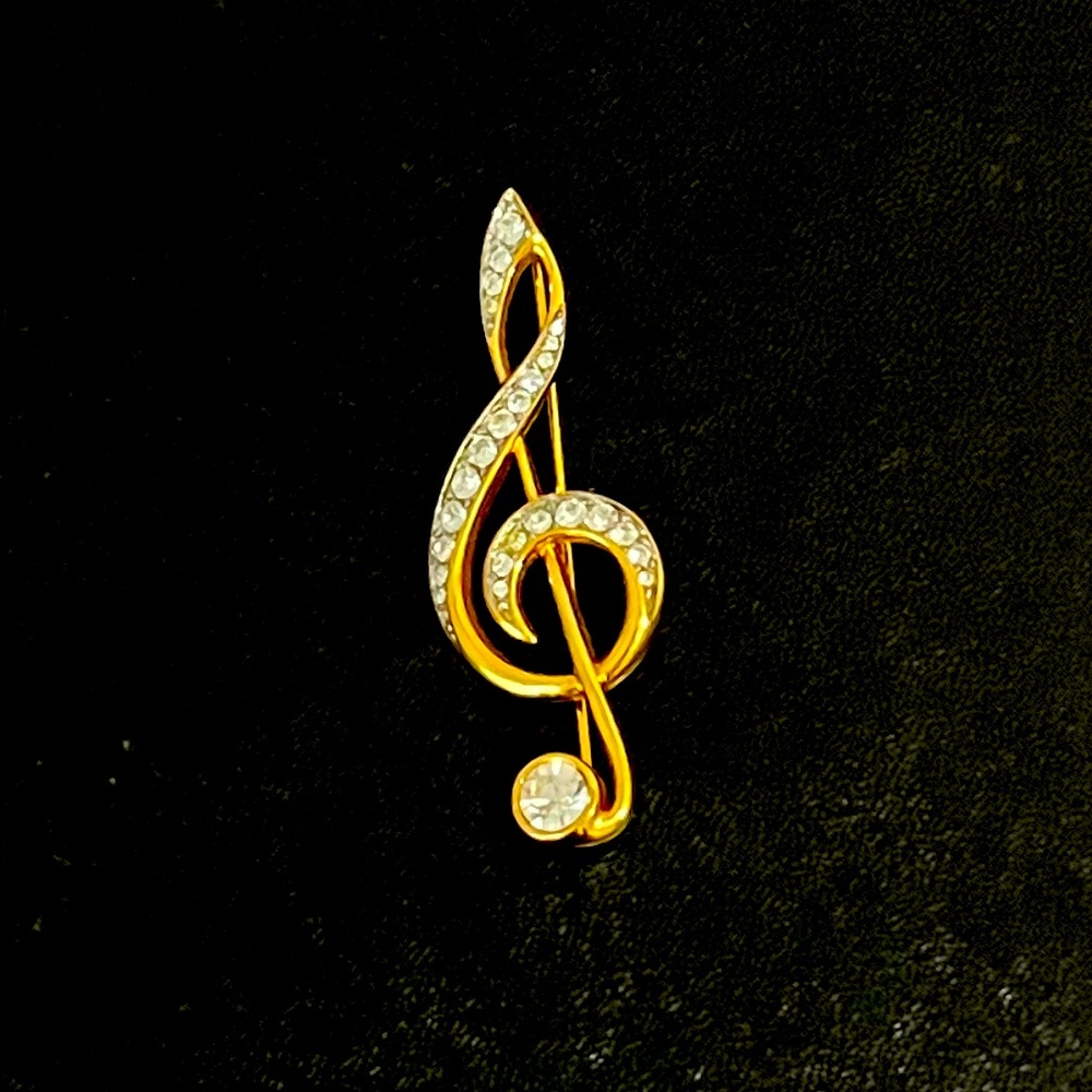 Music Pin 🎼 | Crystals & Gold